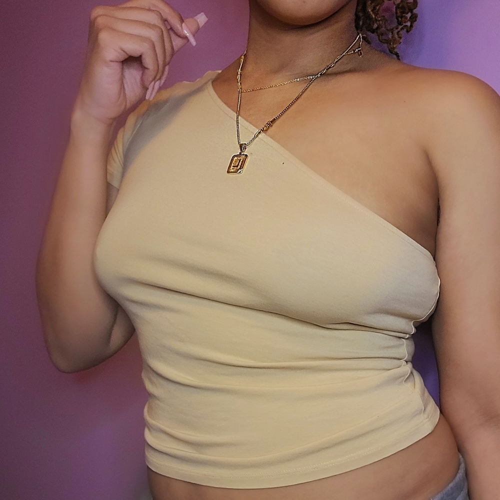 ONE SHOULDER NUDE CROP TOP 🖤
